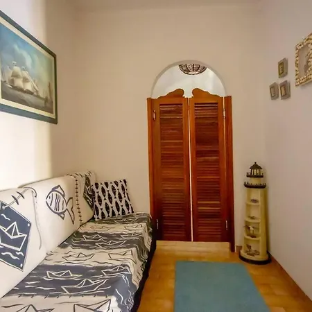 아파트 Cozy Near The